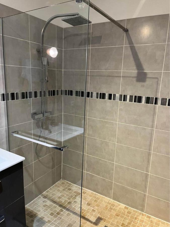 Superbe Appartement Au Bord De Plage Cros De Cagnes Dış mekan fotoğraf
