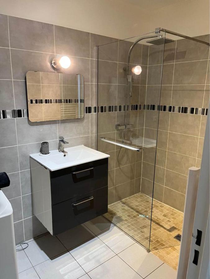 Superbe Appartement Au Bord De Plage Cros De Cagnes Dış mekan fotoğraf
