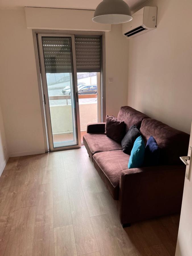 Superbe Appartement Au Bord De Plage Cros De Cagnes Dış mekan fotoğraf
